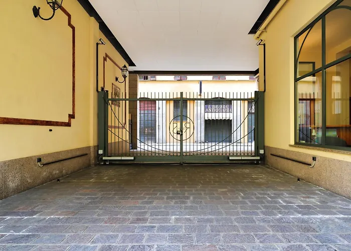 Scaldasole 6 * Milano